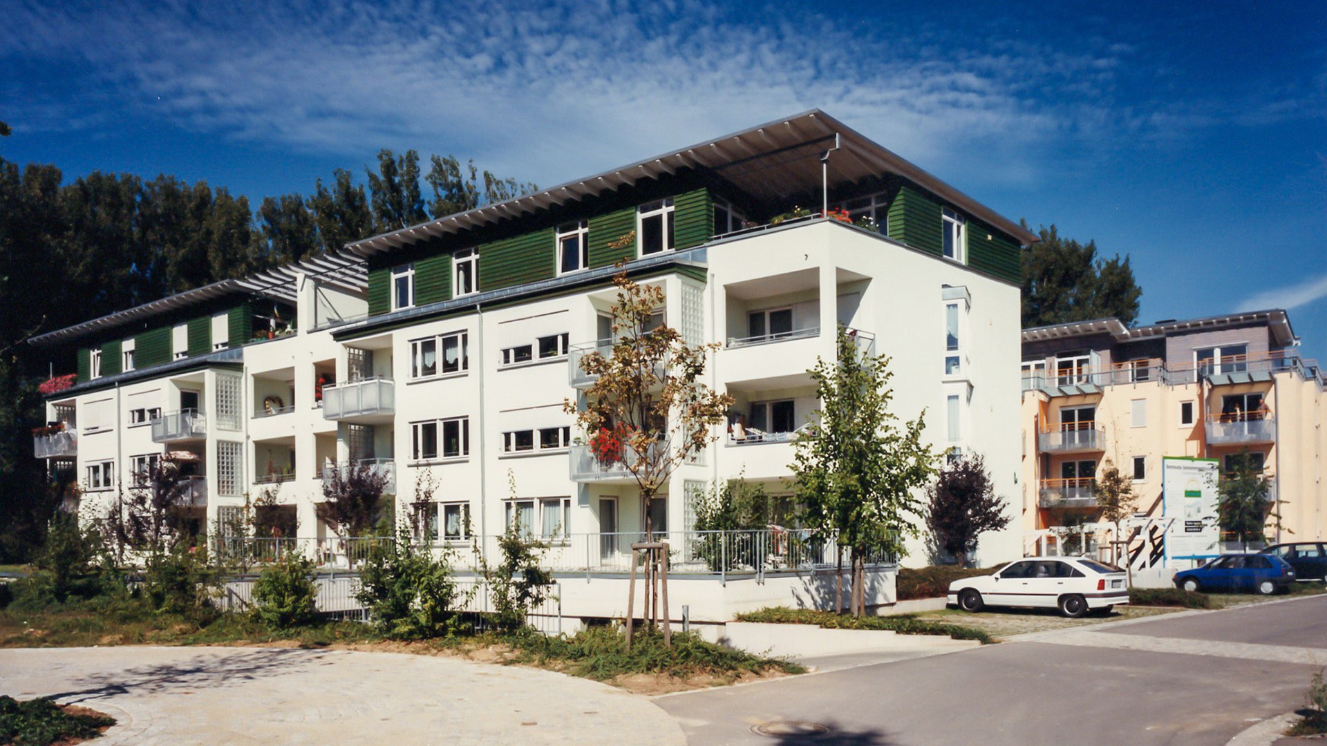 Haegele Boehm PROJEKTE Seniorenwohnheim Wiesengrund Balkone und Vordaecher Bau 01