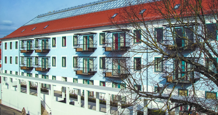 Haegele Boehm PROJEKTE Unipark Schwaebisch Gmuend Balkone 01